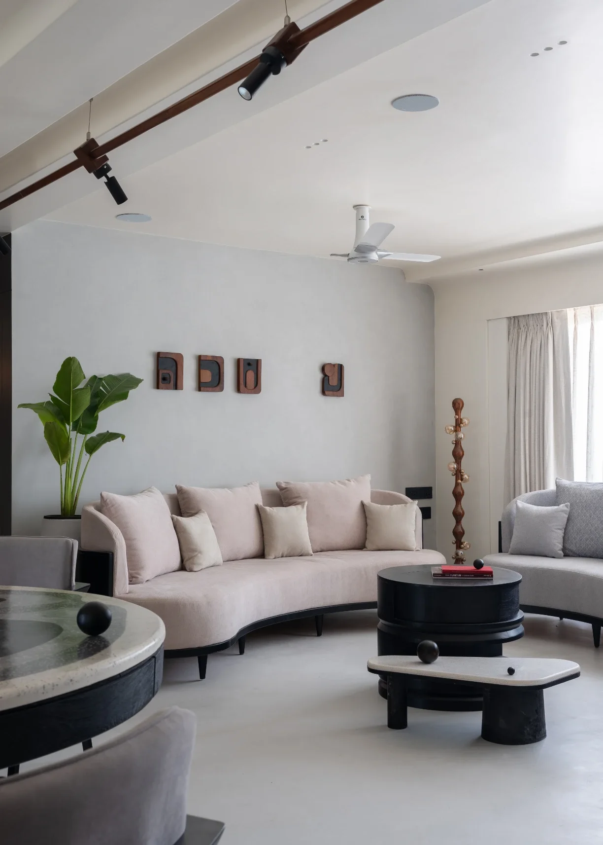 Micro-concrete flooring